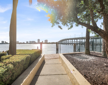 2650 Lake Shore Drive - Photo Thumbnail 36