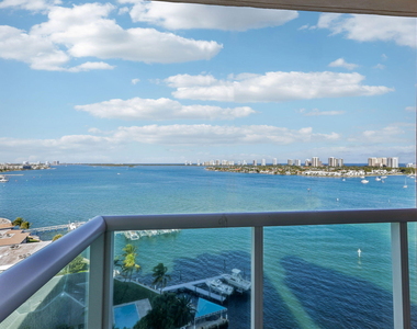 2650 Lake Shore Drive - Photo Thumbnail 23