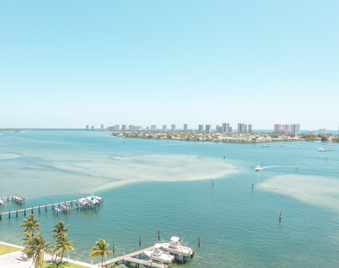 2650 Lake Shore Drive - Photo Thumbnail 27