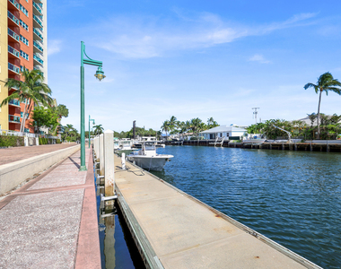 2650 Lake Shore Drive - Photo Thumbnail 37