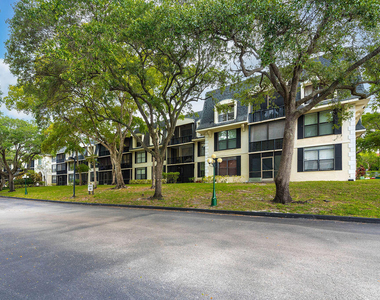 3680 Inverrary Drive - Photo Thumbnail 25