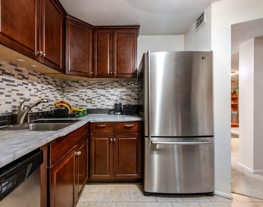 3680 Inverrary Drive - Photo Thumbnail 17