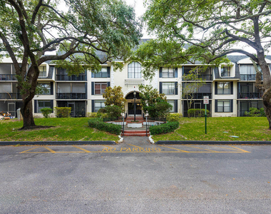 3680 Inverrary Drive - Photo Thumbnail 23