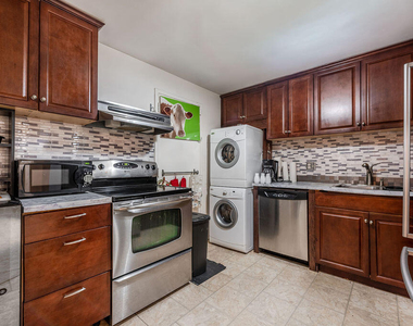 3680 Inverrary Drive - Photo Thumbnail 16