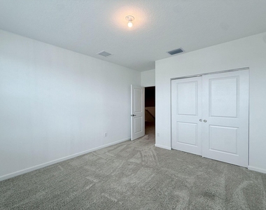 10710 Sw Hensley Street - Photo Thumbnail 24