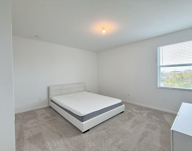 10710 Sw Hensley Street - Photo Thumbnail 21