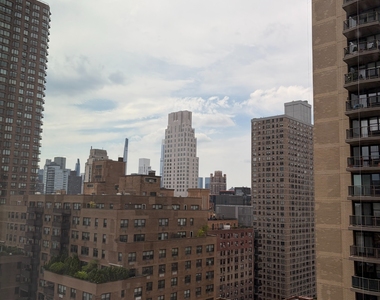 401 East 80th Street - Photo Thumbnail 6