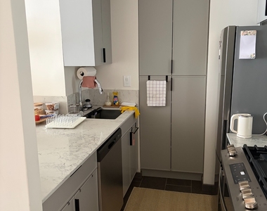 401 East 80th Street - Photo Thumbnail 1