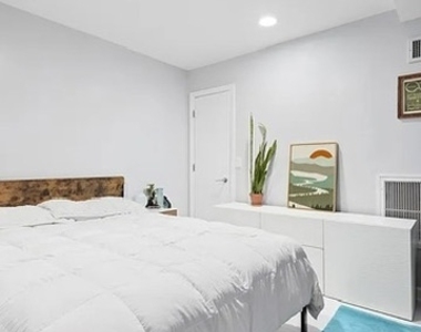 445 West 54th Street - Photo Thumbnail 7