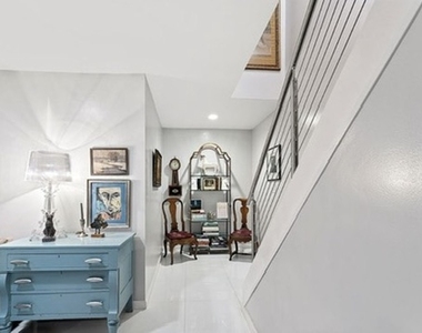 445 West 54th Street - Photo Thumbnail 9