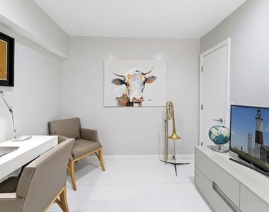 445 West 54th Street - Photo Thumbnail 8