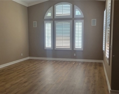 428 N Little - Photo Thumbnail 3