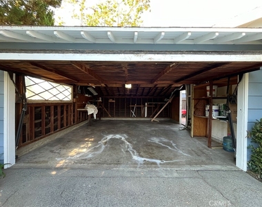 22607 Collins Street - Photo Thumbnail 11