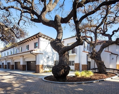 3236 Royal Oaks Drive - Photo Thumbnail 1