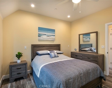 3236 Royal Oaks Drive - Photo Thumbnail 20