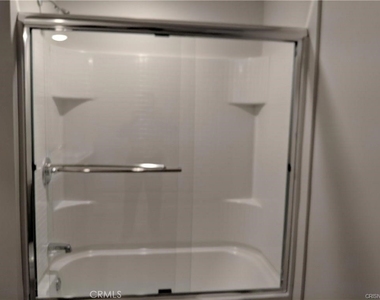 7343 Reseda Boulevard - Photo Thumbnail 5