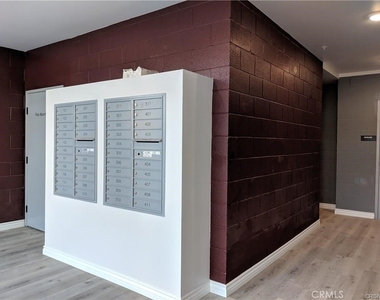 7343 Reseda Boulevard - Photo Thumbnail 7