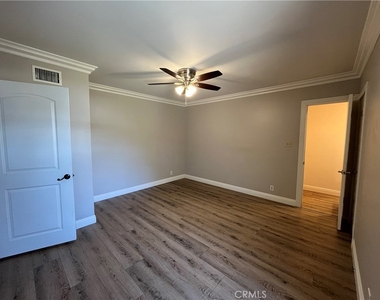 15358 Leadwell - Photo Thumbnail 11