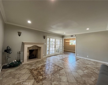 15358 Leadwell - Photo Thumbnail 2