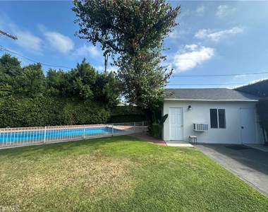 12811 Cumpston - Photo Thumbnail 8