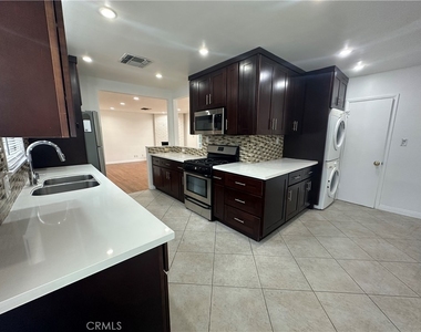 12811 Cumpston - Photo Thumbnail 17