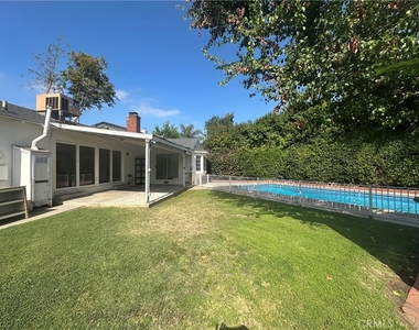 12811 Cumpston - Photo Thumbnail 7