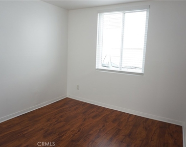 4610 Densmore Avenue - Photo Thumbnail 35