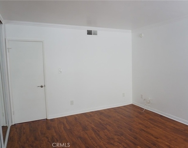 4610 Densmore Avenue - Photo Thumbnail 22