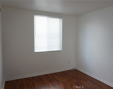 4610 Densmore Avenue - Photo Thumbnail 32