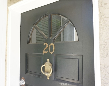 4610 Densmore Avenue - Photo Thumbnail 5