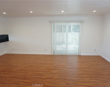 4610 Densmore Avenue - Photo Thumbnail 9