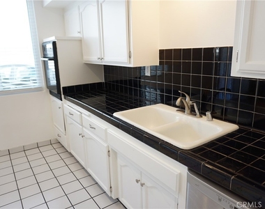 4610 Densmore Avenue - Photo Thumbnail 14