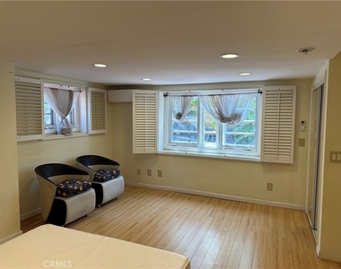 10338 Eastborne - Photo Thumbnail 12