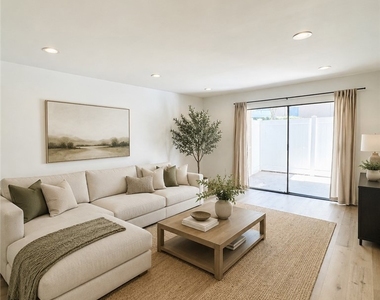 10331 Lindley - Photo Thumbnail 1