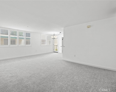 4501 Cedros - Photo Thumbnail 21