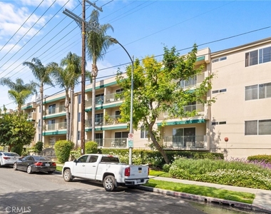 4501 Cedros - Photo Thumbnail 4