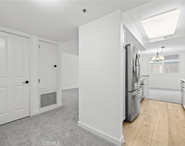 4501 Cedros - Photo Thumbnail 24