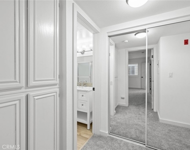 4501 Cedros - Photo Thumbnail 31