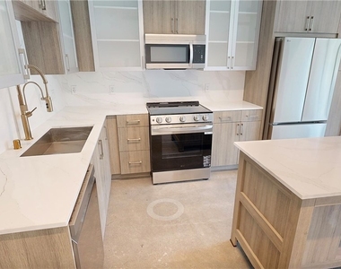 21010 Erwin Street - Photo Thumbnail 58