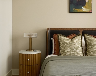 21010 Erwin Street - Photo Thumbnail 44