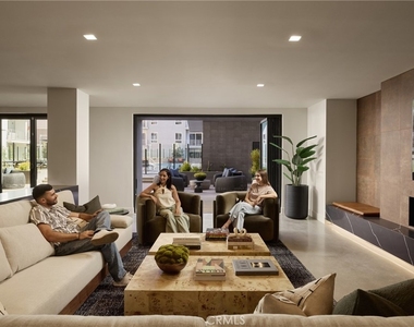 21010 Erwin Street - Photo Thumbnail 33