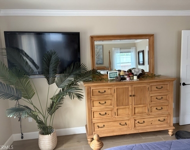 3717 W 181 Street - Photo Thumbnail 11