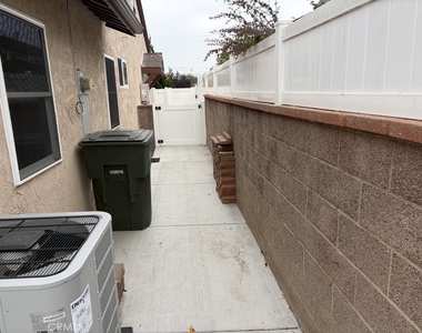 3717 W 181 Street - Photo Thumbnail 9