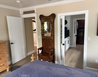 3717 W 181 Street - Photo Thumbnail 13