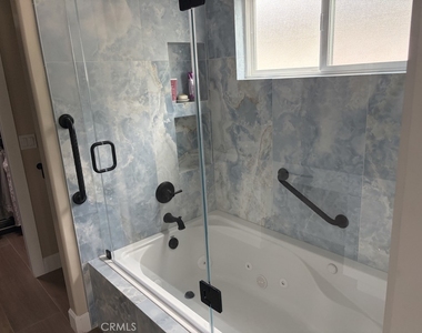 3717 W 181 Street - Photo Thumbnail 14