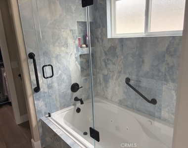 3717 W 181 Street - Photo Thumbnail 17