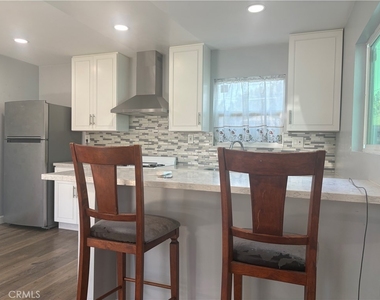 145 W 118th Place - Photo Thumbnail 3