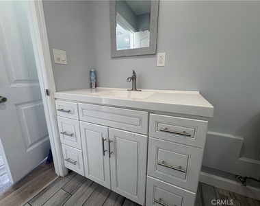 145 W 118th Place - Photo Thumbnail 7