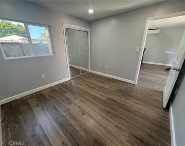 145 W 118th Place - Photo Thumbnail 8