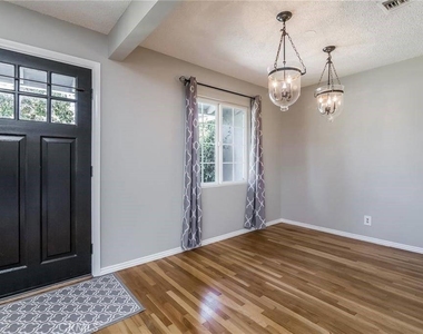 1210 E Oakmont - Photo Thumbnail 5
